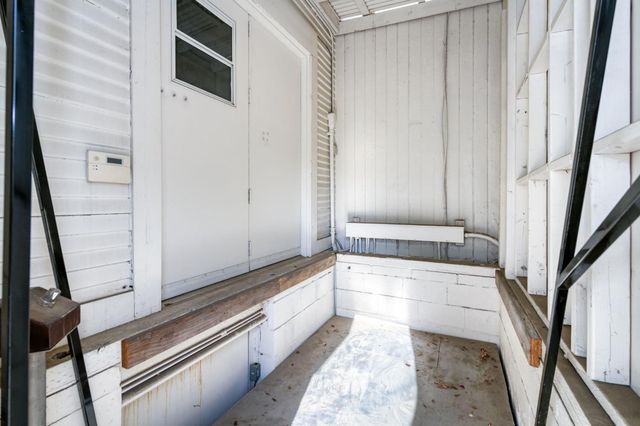 916 E Divisadero Street, Fresno, CA 93721