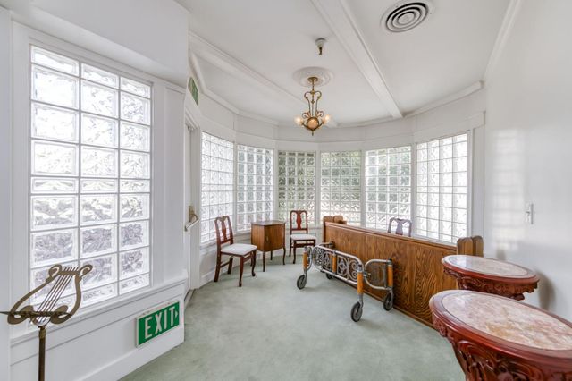 916 E Divisadero Street, Fresno, CA 93721