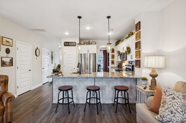 214 Mansfield Dr, Gallatin, TN 37066