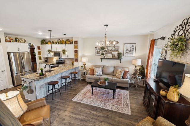 214 Mansfield Dr, Gallatin, TN 37066