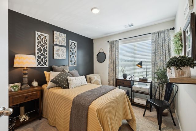 214 Mansfield Dr, Gallatin, TN 37066