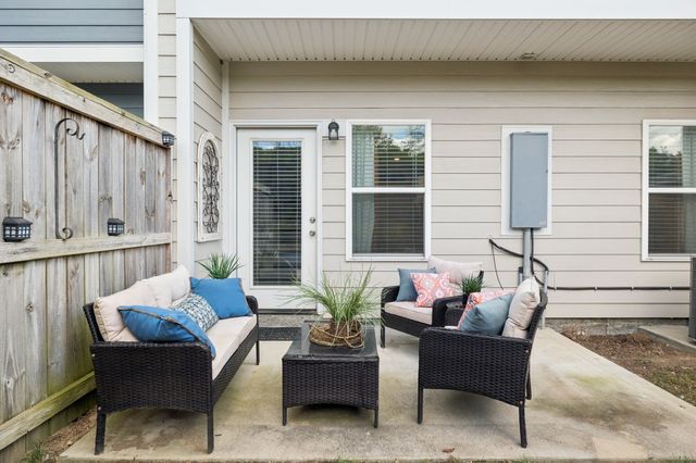 214 Mansfield Dr, Gallatin, TN 37066