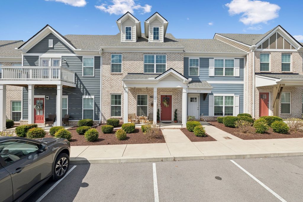 214 Mansfield Dr, Gallatin, TN 37066