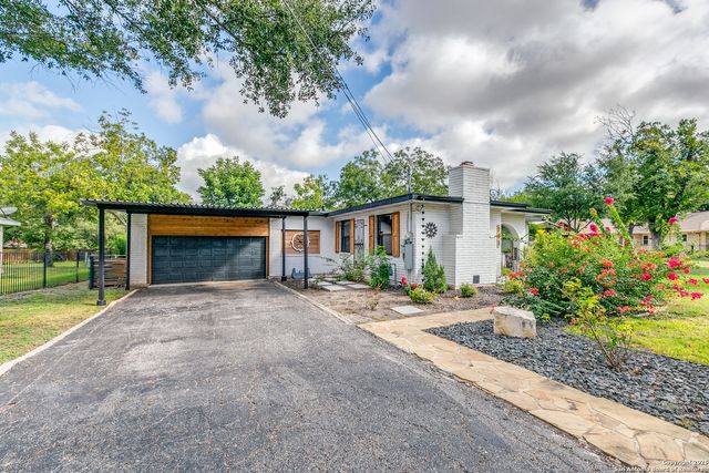 715 Oakwood Dr, San Antonio, TX 78228