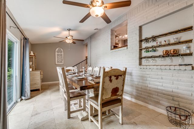 715 Oakwood Dr, San Antonio, TX 78228