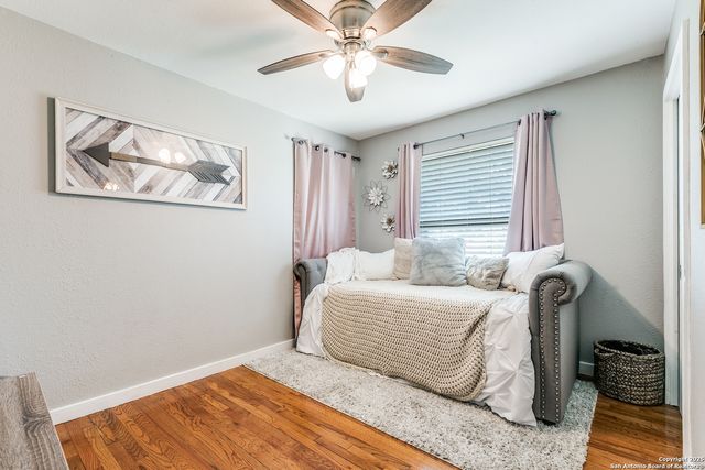 715 Oakwood Dr, San Antonio, TX 78228