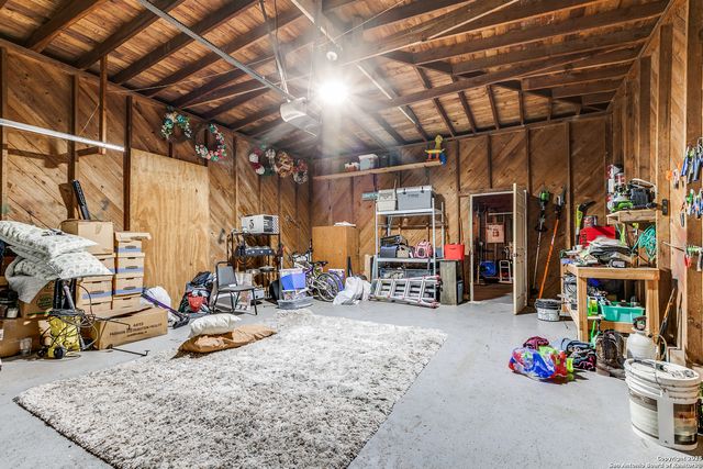 715 Oakwood Dr, San Antonio, TX 78228