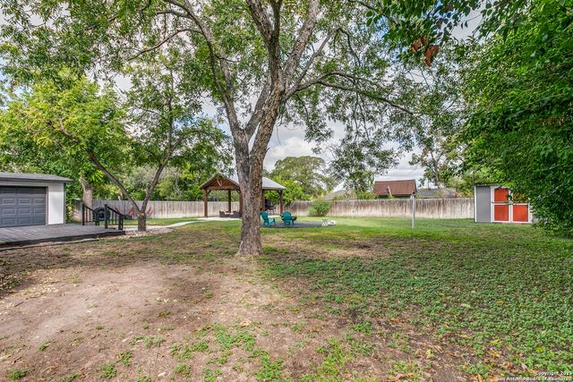 715 Oakwood Dr, San Antonio, TX 78228