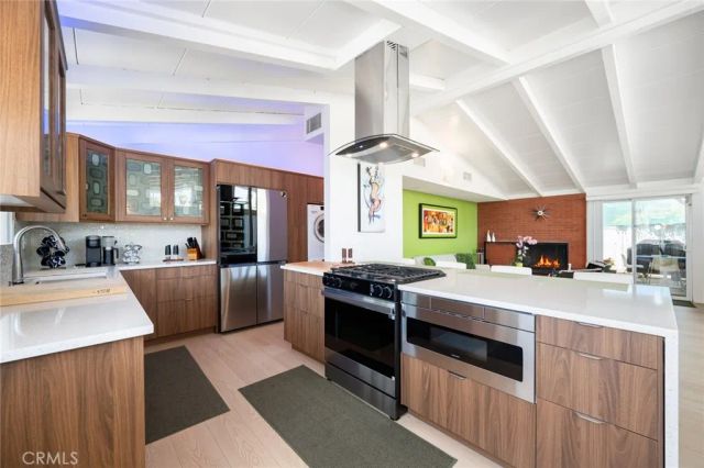 19800 Friar, Woodland Hills, CA 91367