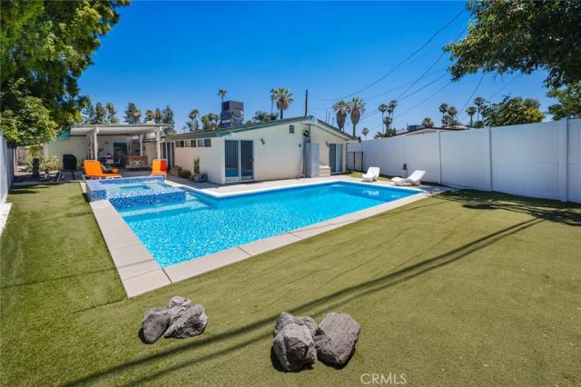19800 Friar, Woodland Hills, CA 91367