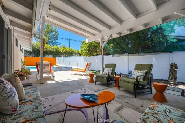 19800 Friar, Woodland Hills, CA 91367