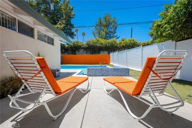 19800 Friar, Woodland Hills, CA 91367