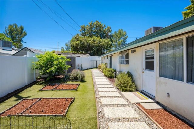 19800 Friar, Woodland Hills, CA 91367