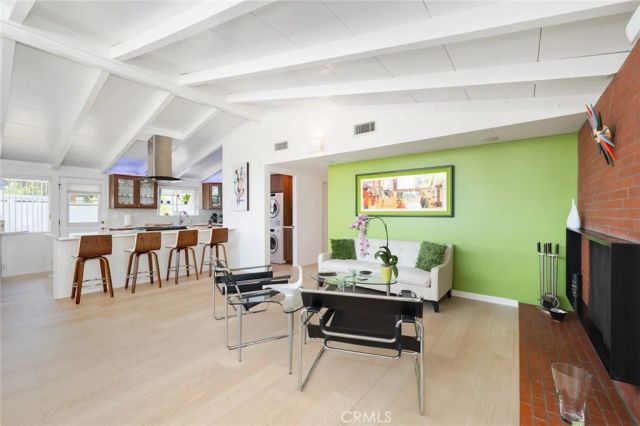 19800 Friar, Woodland Hills, CA 91367