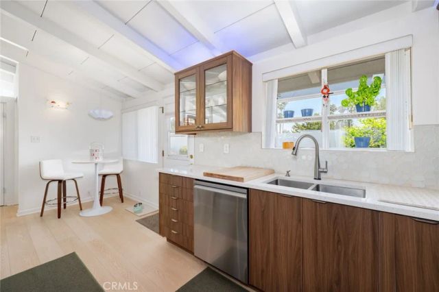 19800 Friar, Woodland Hills, CA 91367