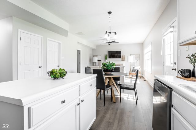 10887 Parrot Court, Fishers, IN 46037