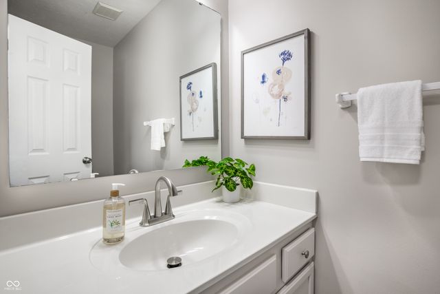 10887 Parrot Court, Fishers, IN 46037