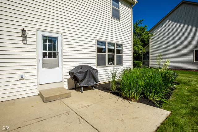 10887 Parrot Court, Fishers, IN 46037