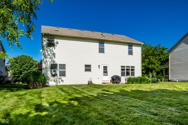 10887 Parrot Court, Fishers, IN 46037