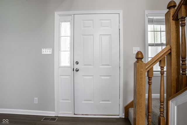 10887 Parrot Court, Fishers, IN 46037