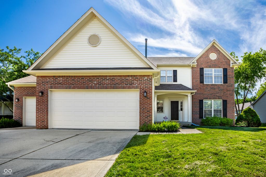 10887 Parrot Court, Fishers, IN 46037