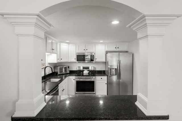 404 Tamarack Lane 404, Abington, MA 02351