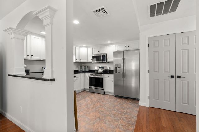 404 Tamarack Lane 404, Abington, MA 02351