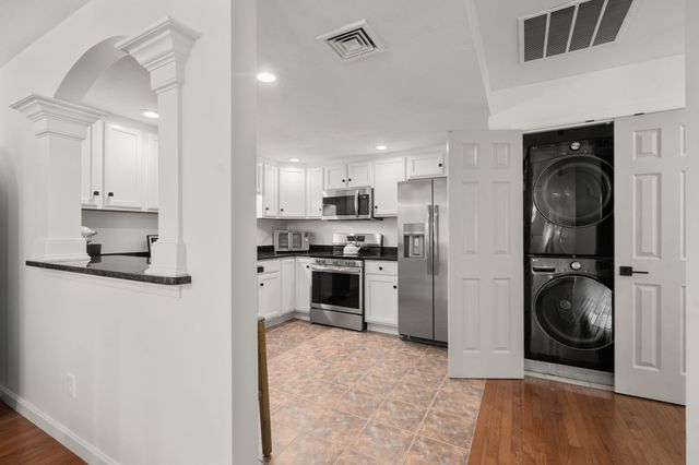 404 Tamarack Lane 404, Abington, MA 02351