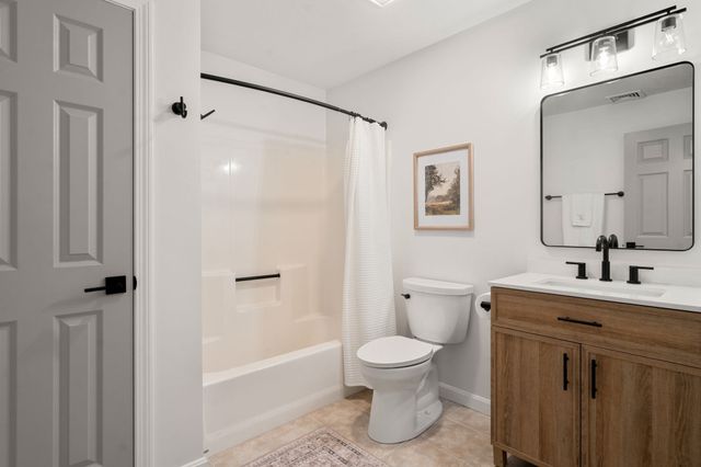 404 Tamarack Lane 404, Abington, MA 02351
