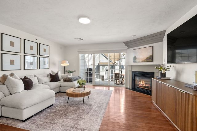 404 Tamarack Lane 404, Abington, MA 02351