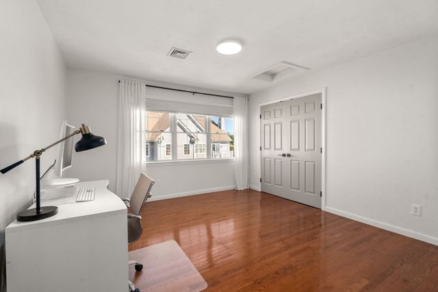 404 Tamarack Lane 404, Abington, MA 02351