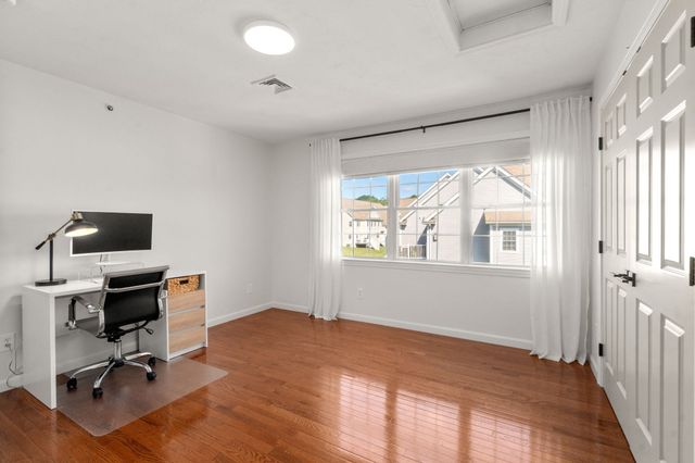 404 Tamarack Lane 404, Abington, MA 02351