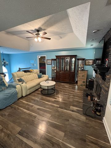 3728 Crisscross Ct, Clarksville, TN 37040