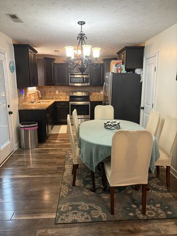 3728 Crisscross Ct, Clarksville, TN 37040
