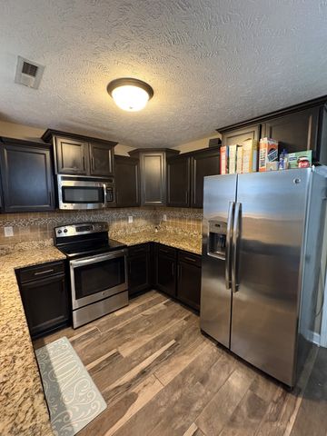3728 Crisscross Ct, Clarksville, TN 37040
