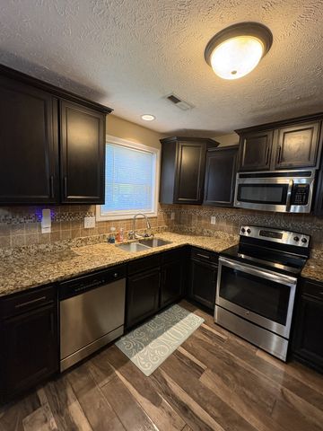 3728 Crisscross Ct, Clarksville, TN 37040