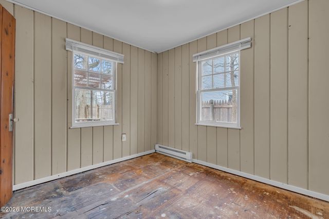 212 Swan Boulevard, Toms River, NJ 08753