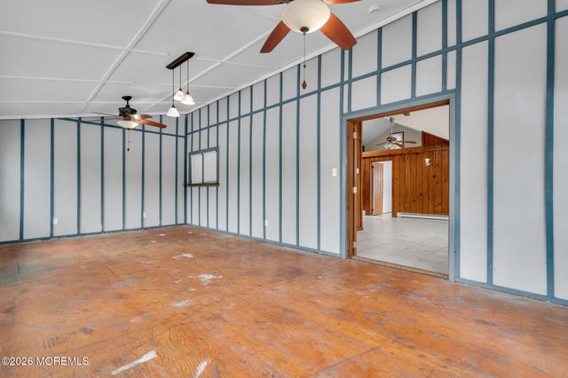 212 Swan Boulevard, Toms River, NJ 08753