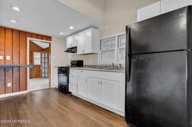 212 Swan Boulevard, Toms River, NJ 08753