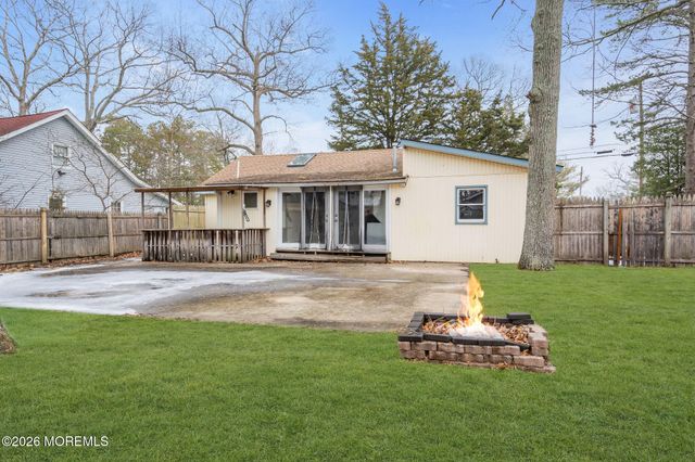 212 Swan Boulevard, Toms River, NJ 08753