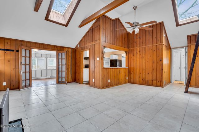 212 Swan Boulevard, Toms River, NJ 08753