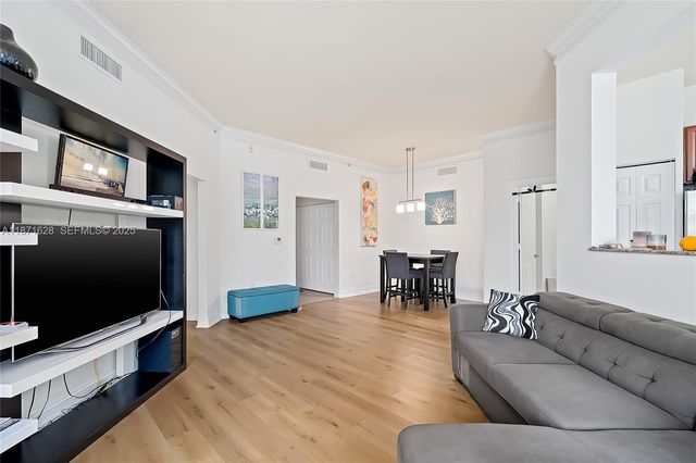 3001 NE 185th Street 135, Aventura, FL 33180
