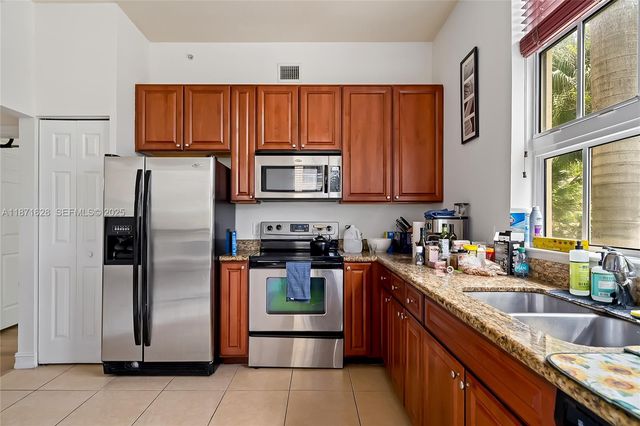 3001 NE 185th Street 135, Aventura, FL 33180