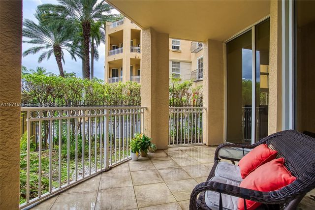 3001 NE 185th Street 135, Aventura, FL 33180