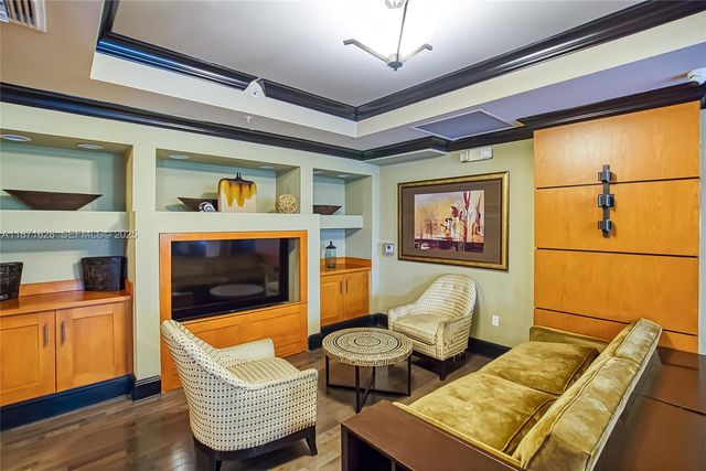 3001 NE 185th Street 135, Aventura, FL 33180