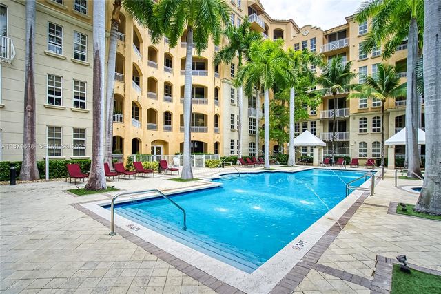 3001 NE 185th Street 135, Aventura, FL 33180