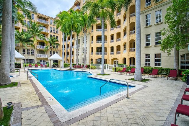 3001 NE 185th Street 135, Aventura, FL 33180