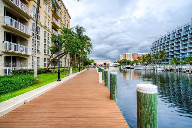 3001 NE 185th Street 135, Aventura, FL 33180