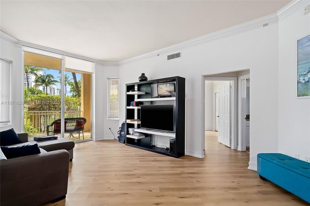 3001 NE 185th Street 135, Aventura, FL 33180
