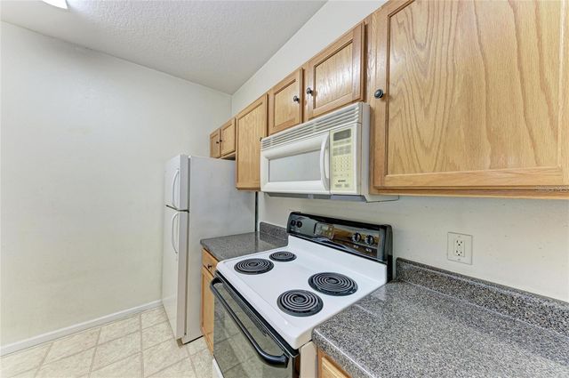 4802 51ST STREET W 416, Bradenton, FL 34210